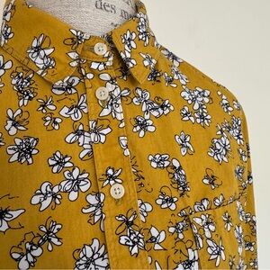 Banana Republic women’s Floral Button blouse
